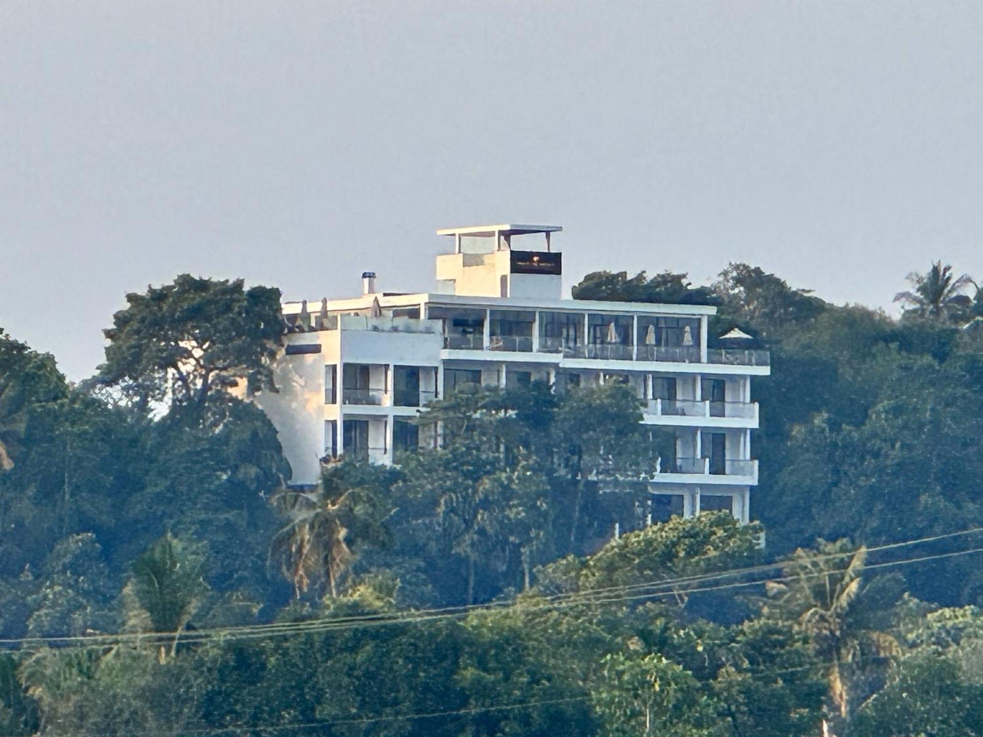 Coastline Mirissa Boutique Hotel And Spa Exterior photo