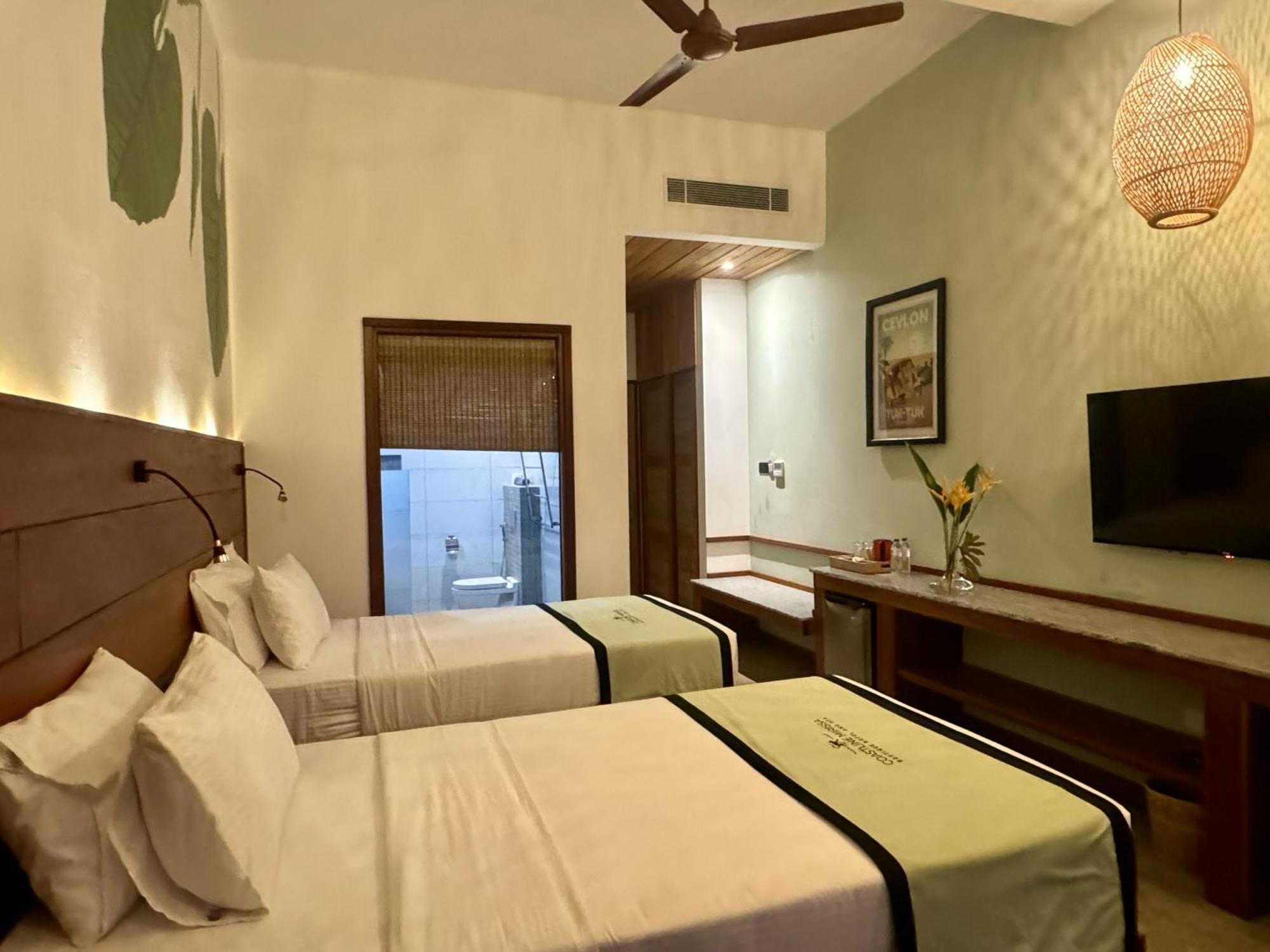 Coastline Mirissa Boutique Hotel And Spa Room photo