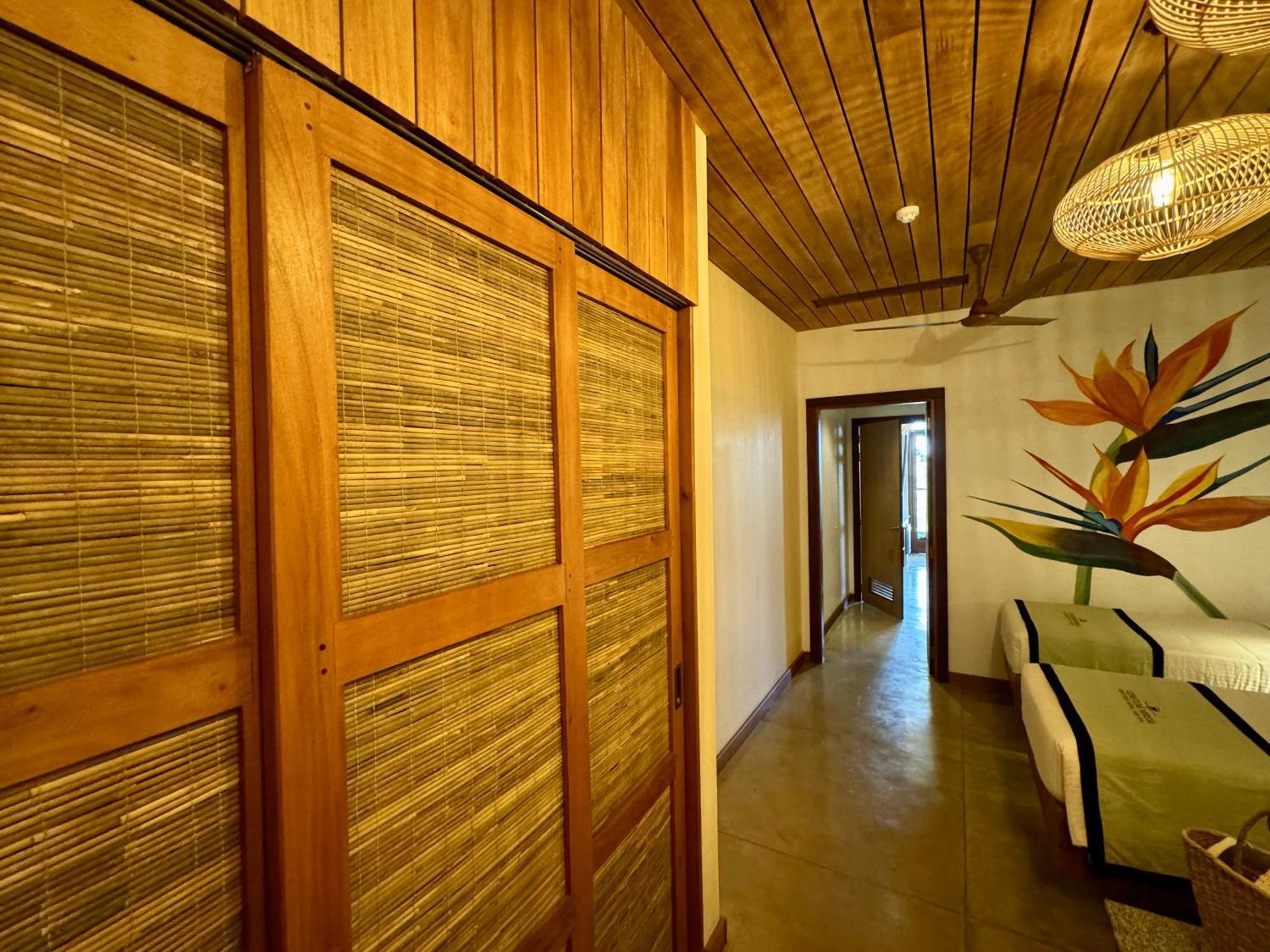 Coastline Mirissa Boutique Hotel And Spa Exterior photo