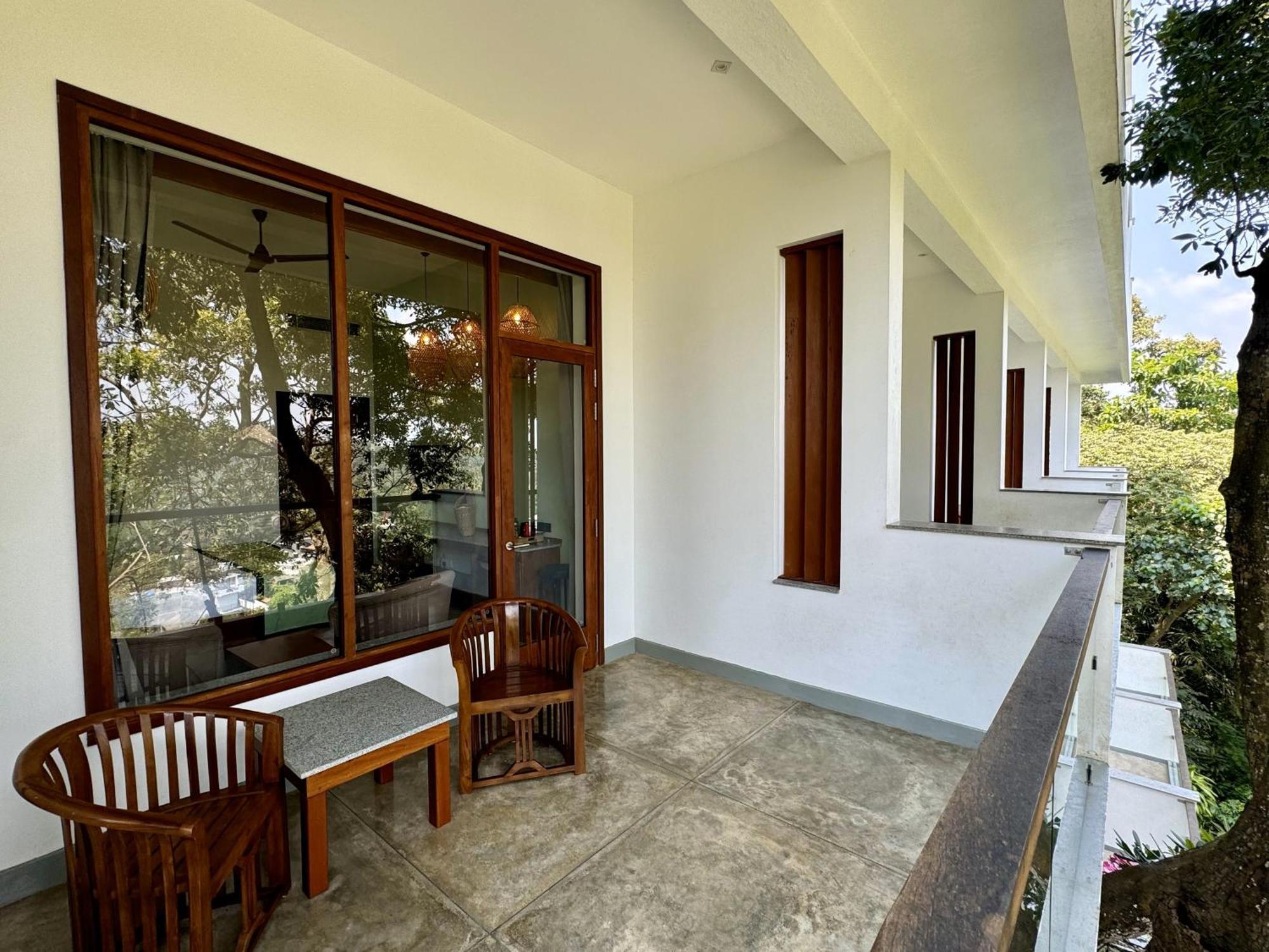 Coastline Mirissa Boutique Hotel And Spa Exterior photo